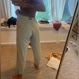 DAILY DRILLS light green sweatpants xs/s